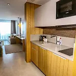 アパートホテル Kaleli Deluxe Homes カシュ
